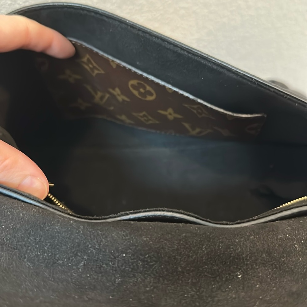 Louis Vuitton LV Monogram One Handle MM - Picture 16 of 16